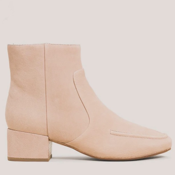 New suede boots - Picture 3 of 7